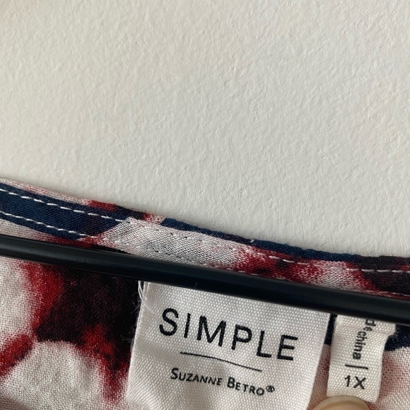 Simple by Suzanne Betro geometric print tunic top.
Size 1X - Picture 8 of 11